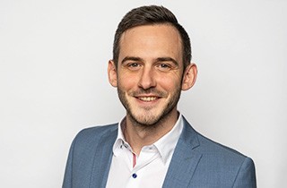 Steffen Roth