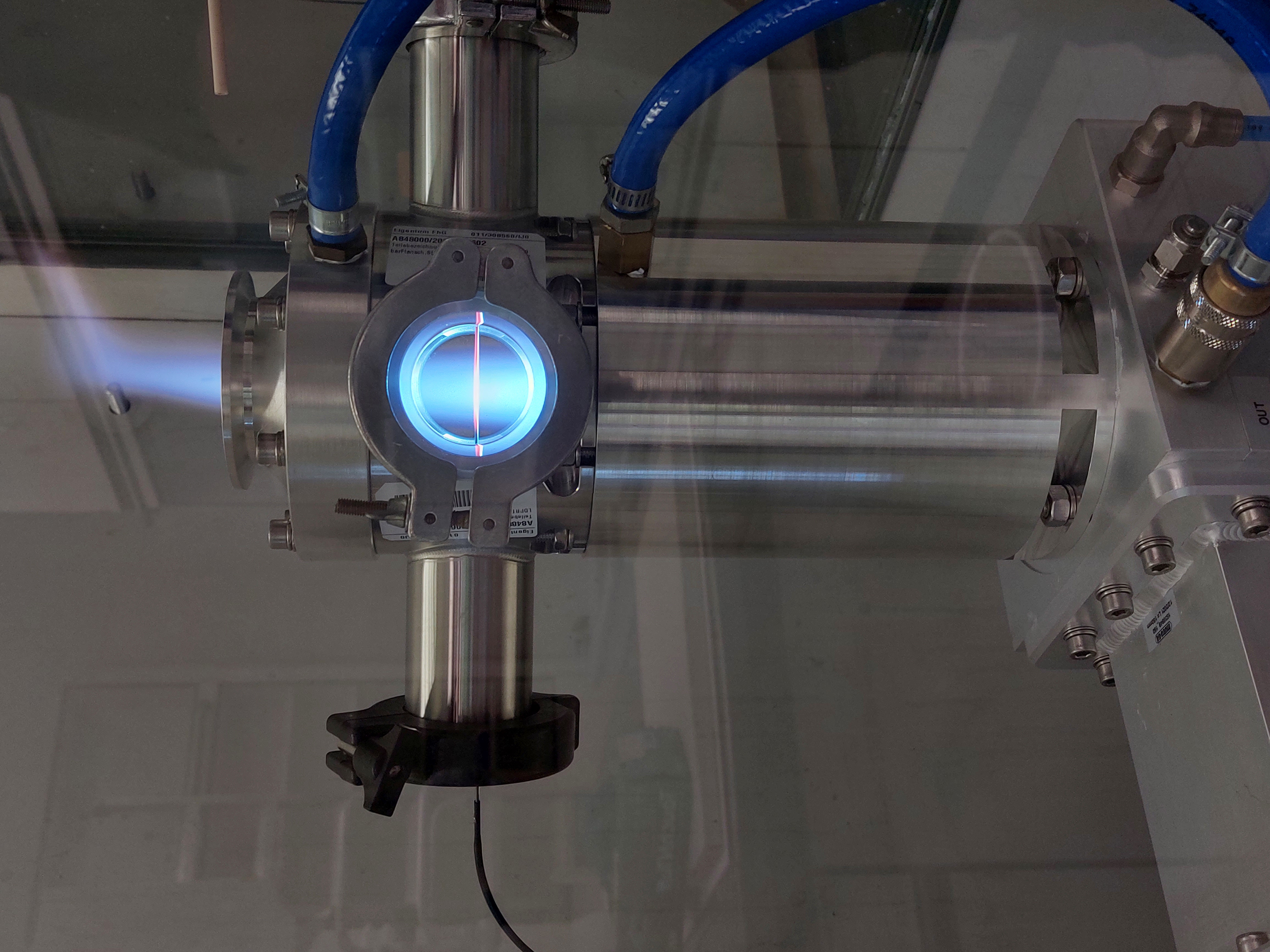 Single fiber test in the CO2 Microwave plasma