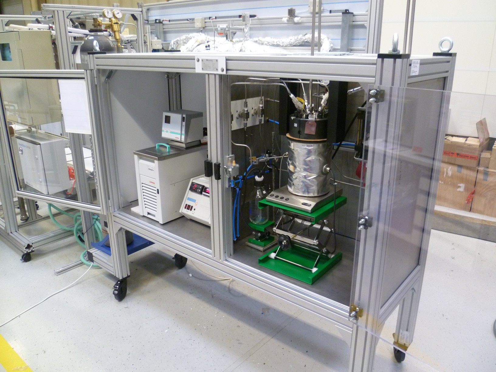 Batch unit using pressure change technology to treat liquids.