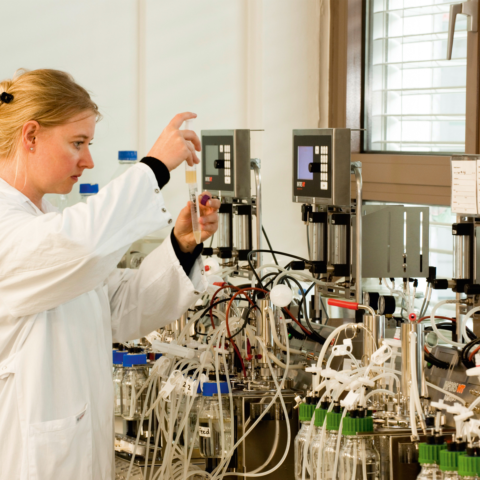 Fermenters on laboratory and pilot plant scale at Fraunhofer IGB, which are used for fermentation development and scale-up within the KomBiChemPro project.