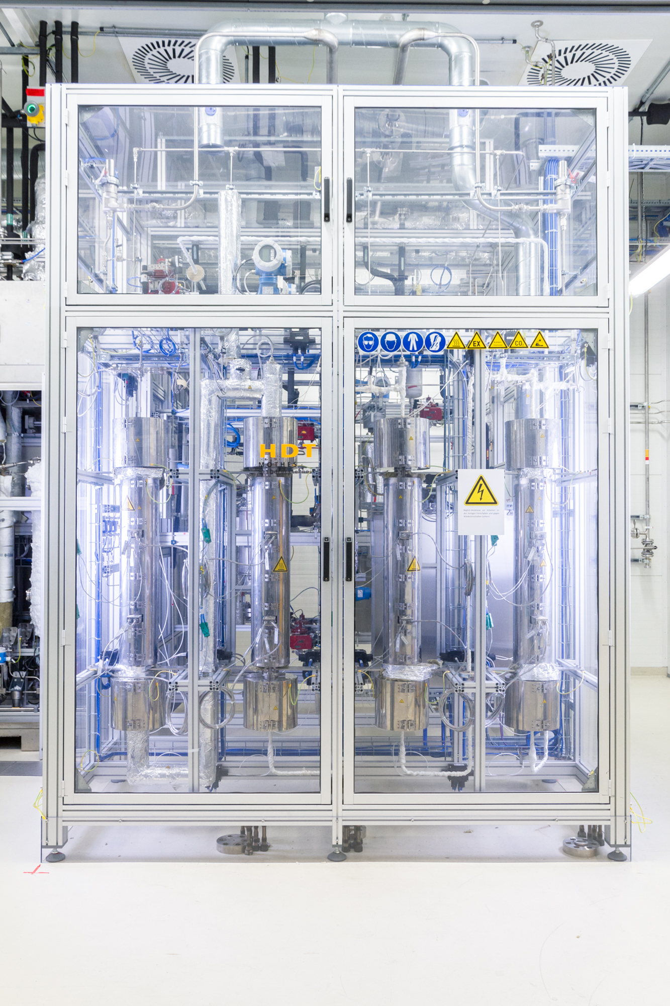 Frontansicht der Hydrothermalanlage